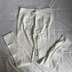 Bo + Tee White Ribbed Leggings